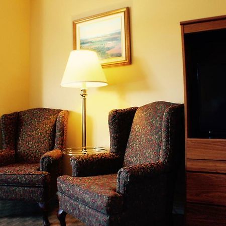 Evangeline Inn & Motel Grand pré Екстериор снимка
